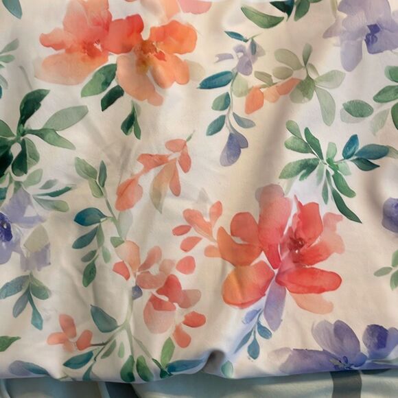 Delicate Floral One Piece Swimsuit Off White Peach Detail Adjustable Straps Padd - Picture 5 of 7